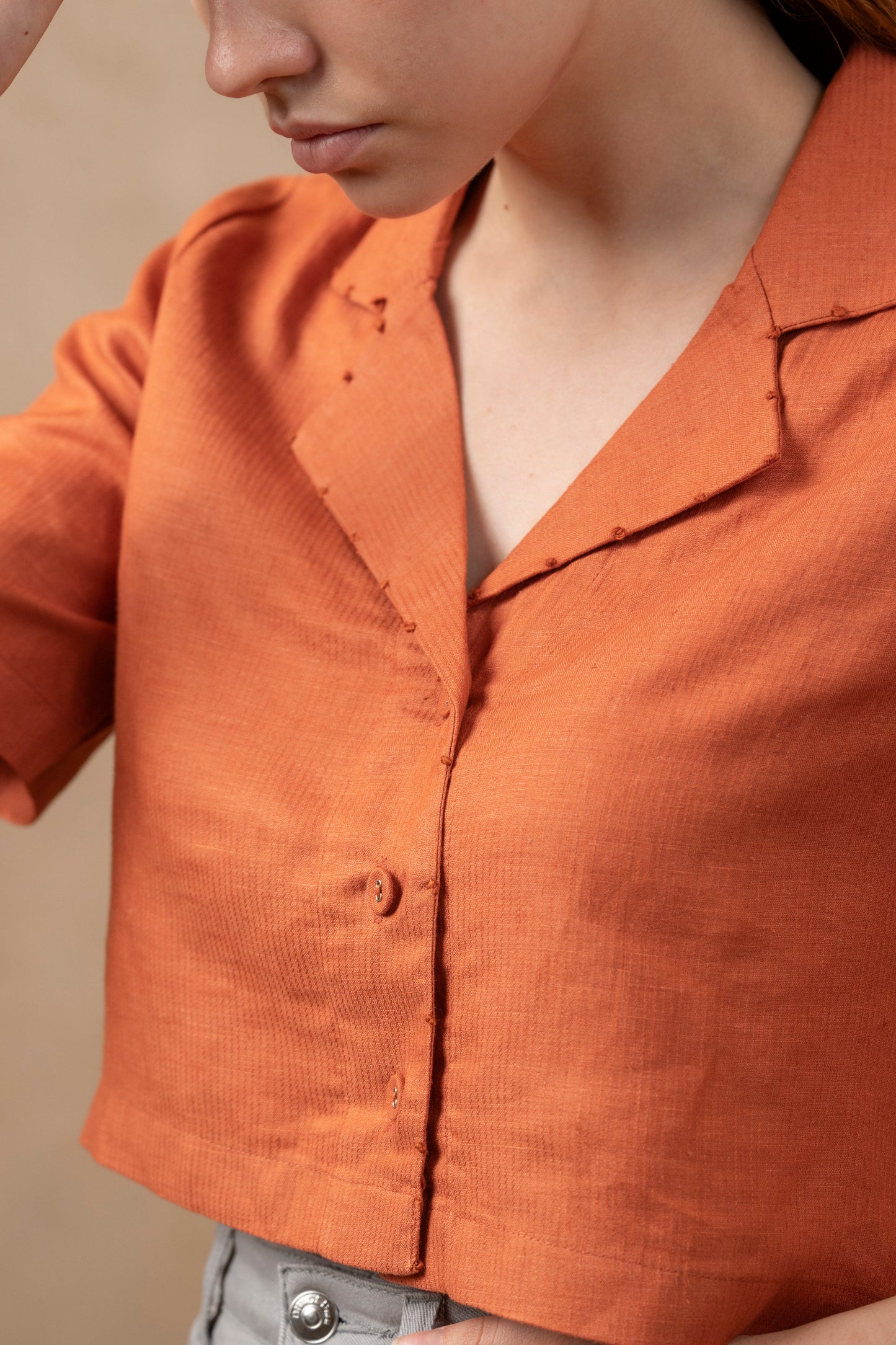 Kaira | Cropped Shirt in Sienna - The Tulua Shop