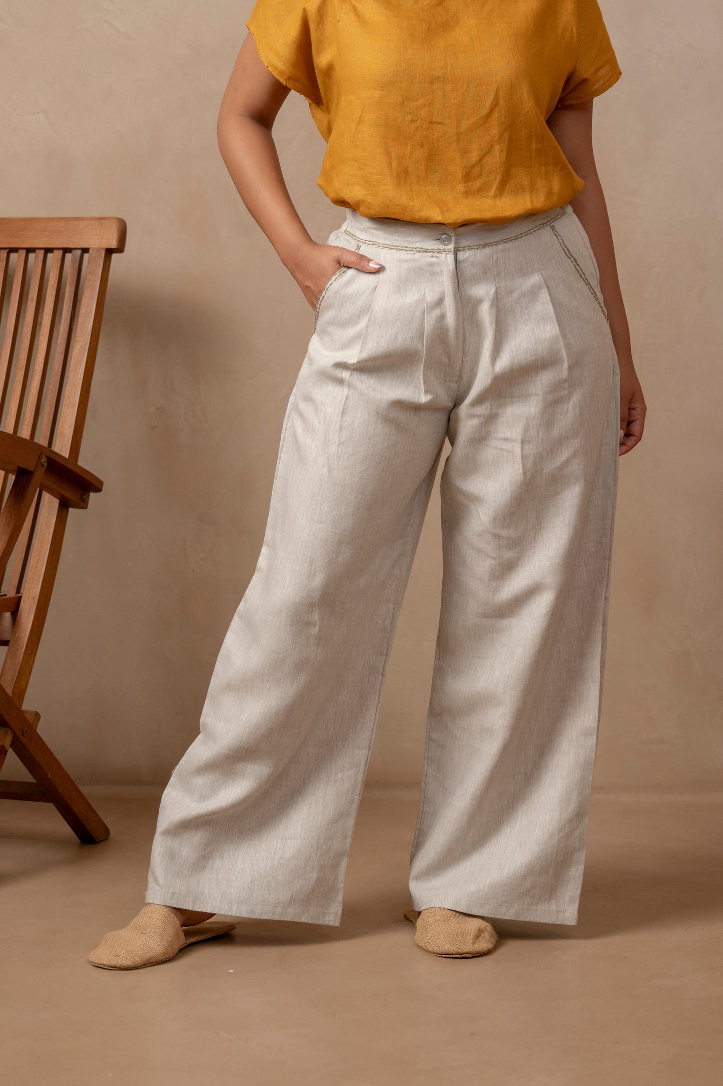 Dhara | Pleated Wide Leg Pants in Natural Hemp - The Tulua Shop